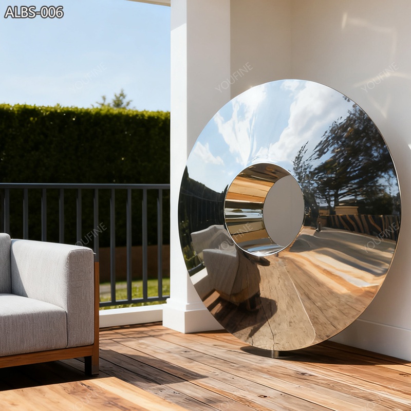 منحوتة دائرية حديثة من الفولاذ المقاوم للصدأ