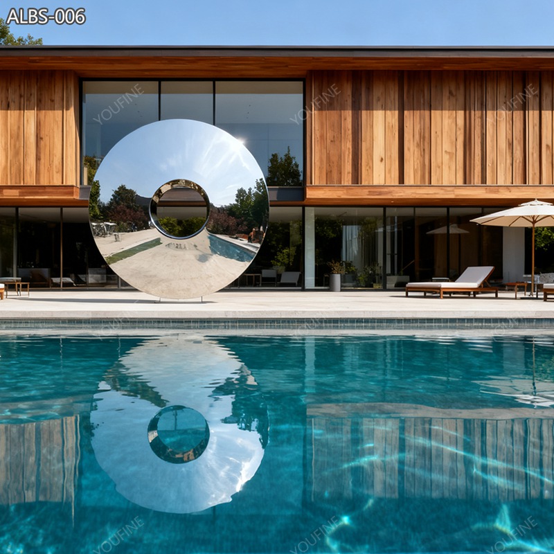 منحوتة دائرية حديثة من الفولاذ المقاوم للصدأ