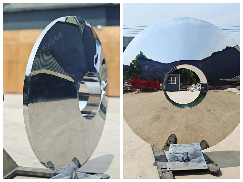 منحوتة دائرية حديثة من الفولاذ المقاوم للصدأ